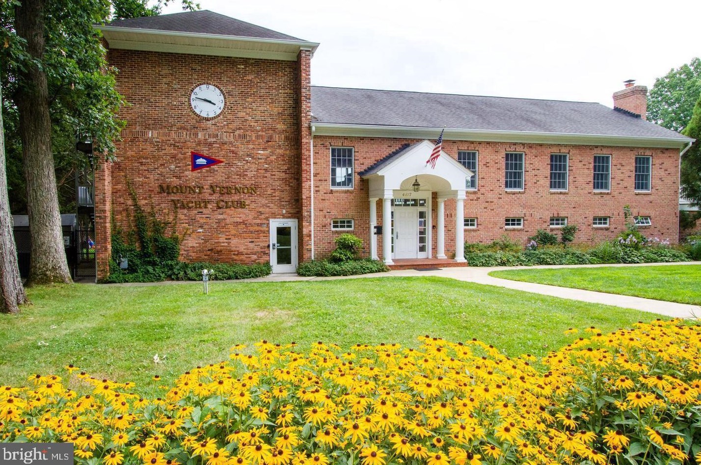 4413 Dolphin Ln, Alexandria VA  22309-3107 exterior