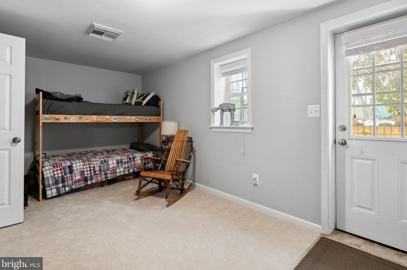 4413 Dolphin Ln, Alexandria VA  22309-3107 exterior