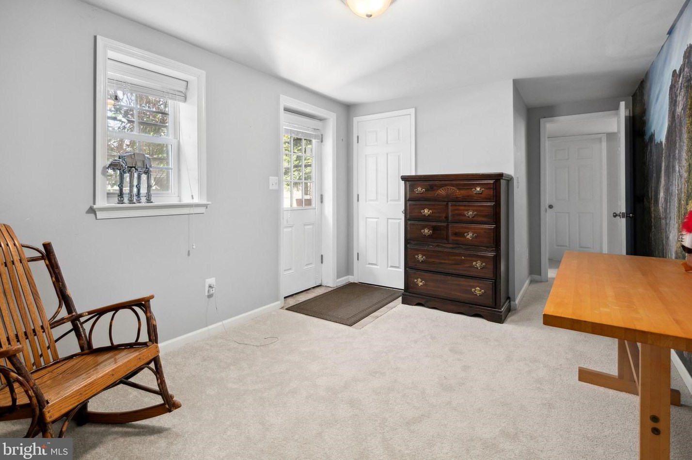 4413 Dolphin Ln, Alexandria VA  22309-3107 exterior