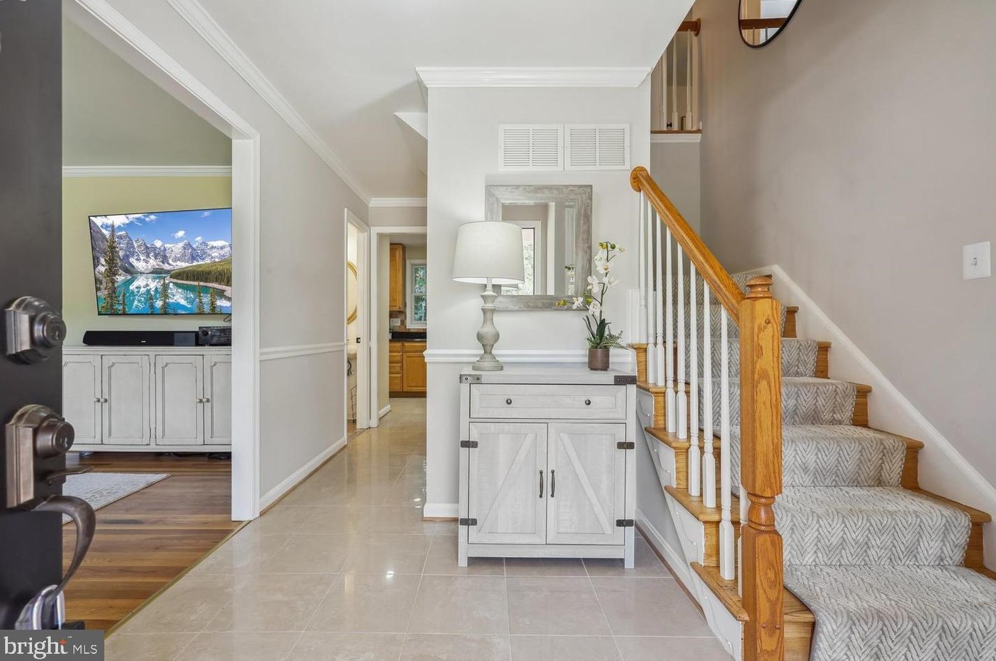 6803 Jackie Deneese Ct, Springfield VA  22152-2627 exterior