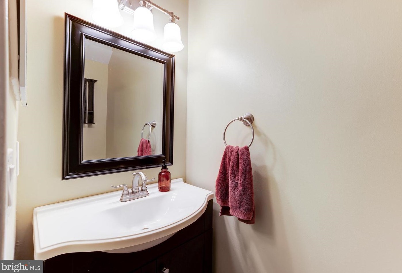 11340 Headlands Ct, Herndon VA  20191-3636 exterior