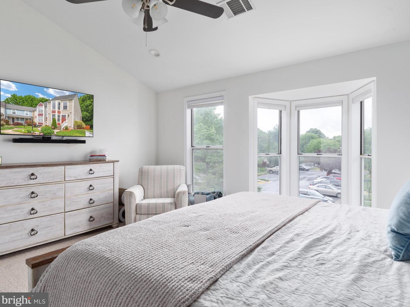 5850 Wescott Hills Way, Alexandria VA  22315-5623 exterior