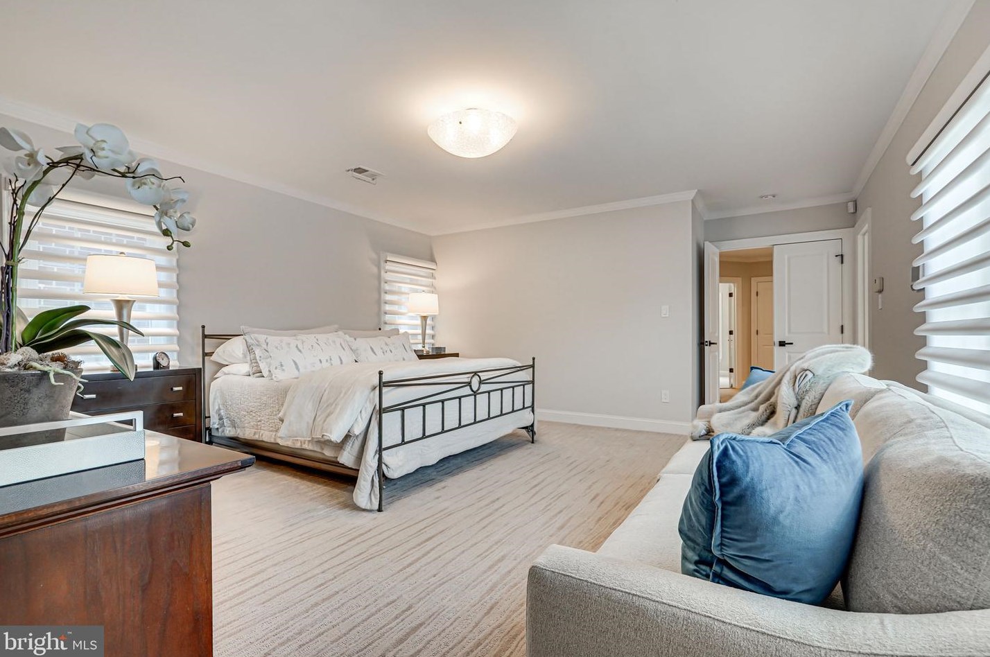 1405 Buena Vista Ave, Mc Lean VA  22101-3511 exterior