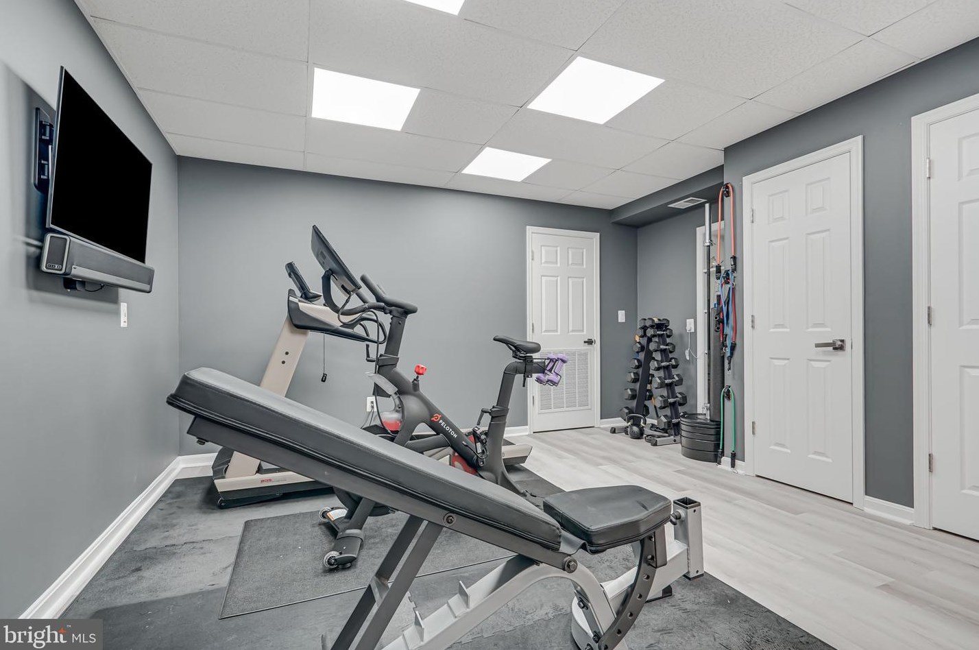 1405 Buena Vista Ave, Mc Lean VA  22101-3511 exterior