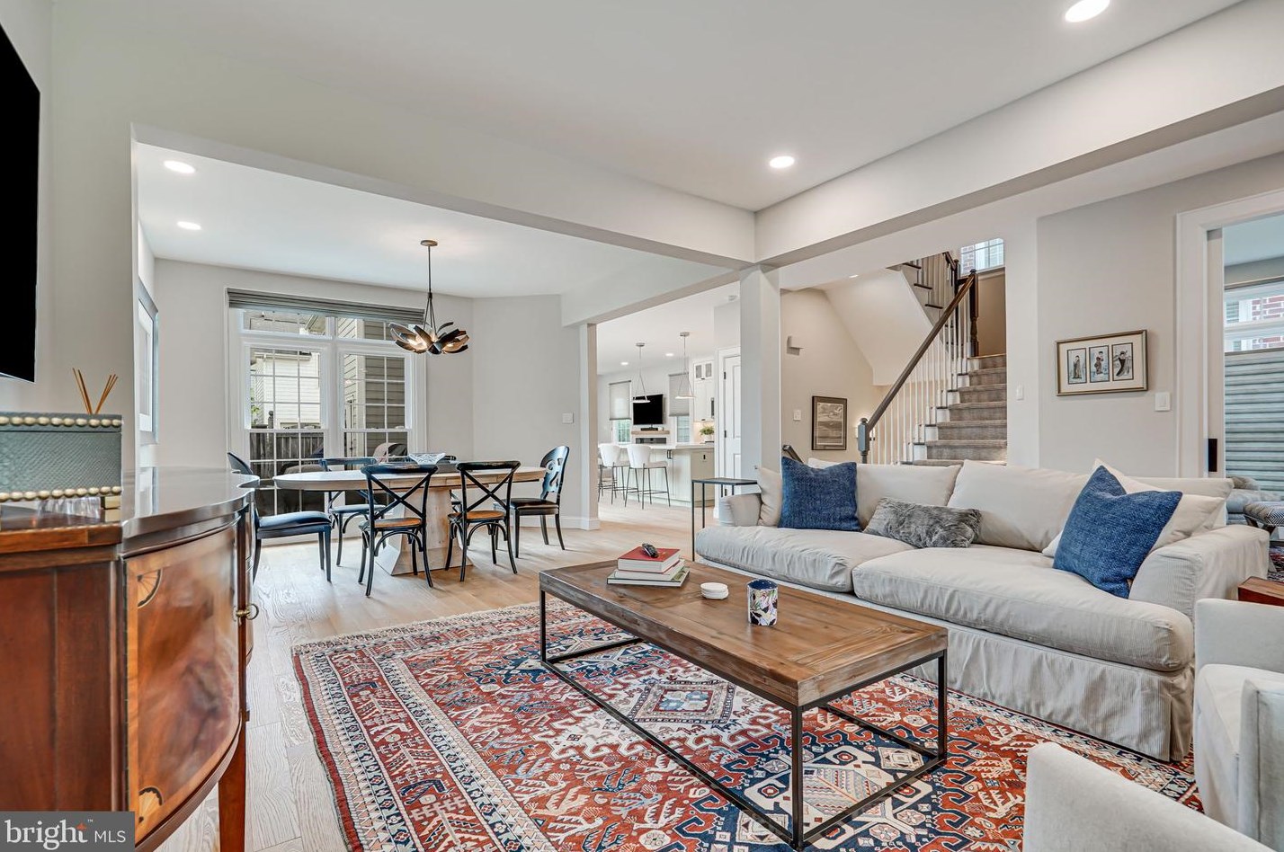 1405 Buena Vista Ave, Mc Lean VA  22101-3511 exterior