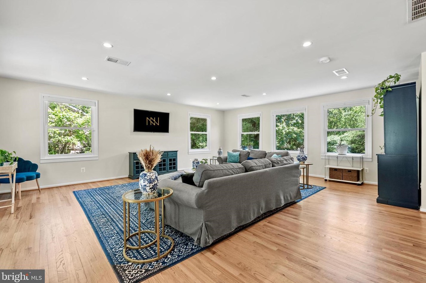 738 Ellsworth, Great Falls VA 22066-2929 exterior