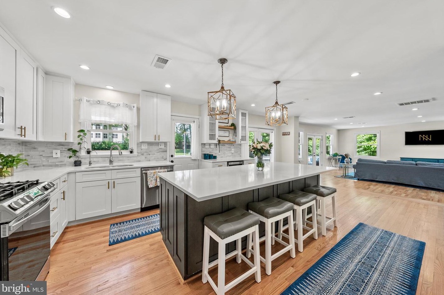 738 Ellsworth, Great Falls VA 22066-2929 exterior