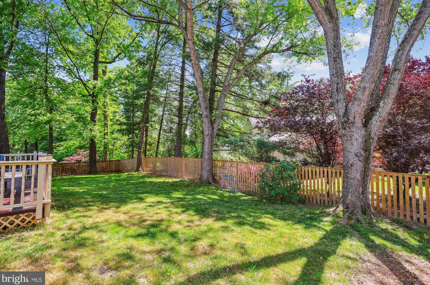 7601 Woodstown Dr, Springfield VA  22153-3532 exterior