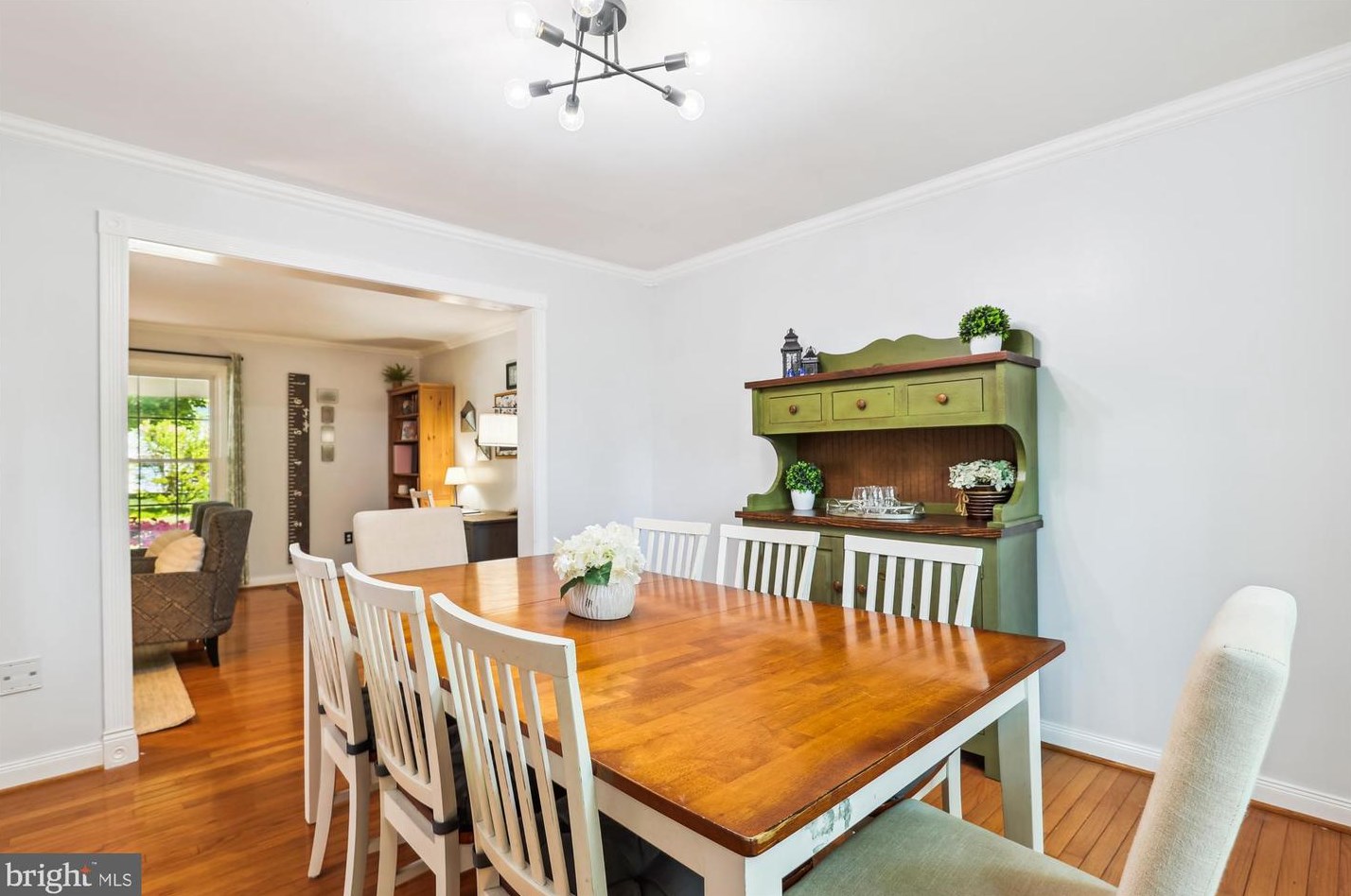 7601 Woodstown Dr, Springfield VA  22153-3532 exterior
