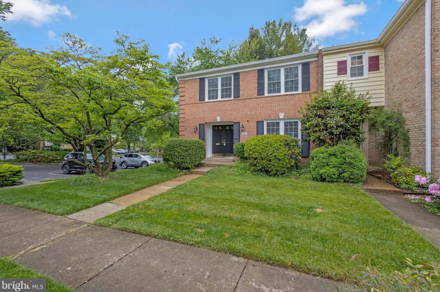 2061 Hopewood Dr, Falls Church VA  22043-1820 exterior