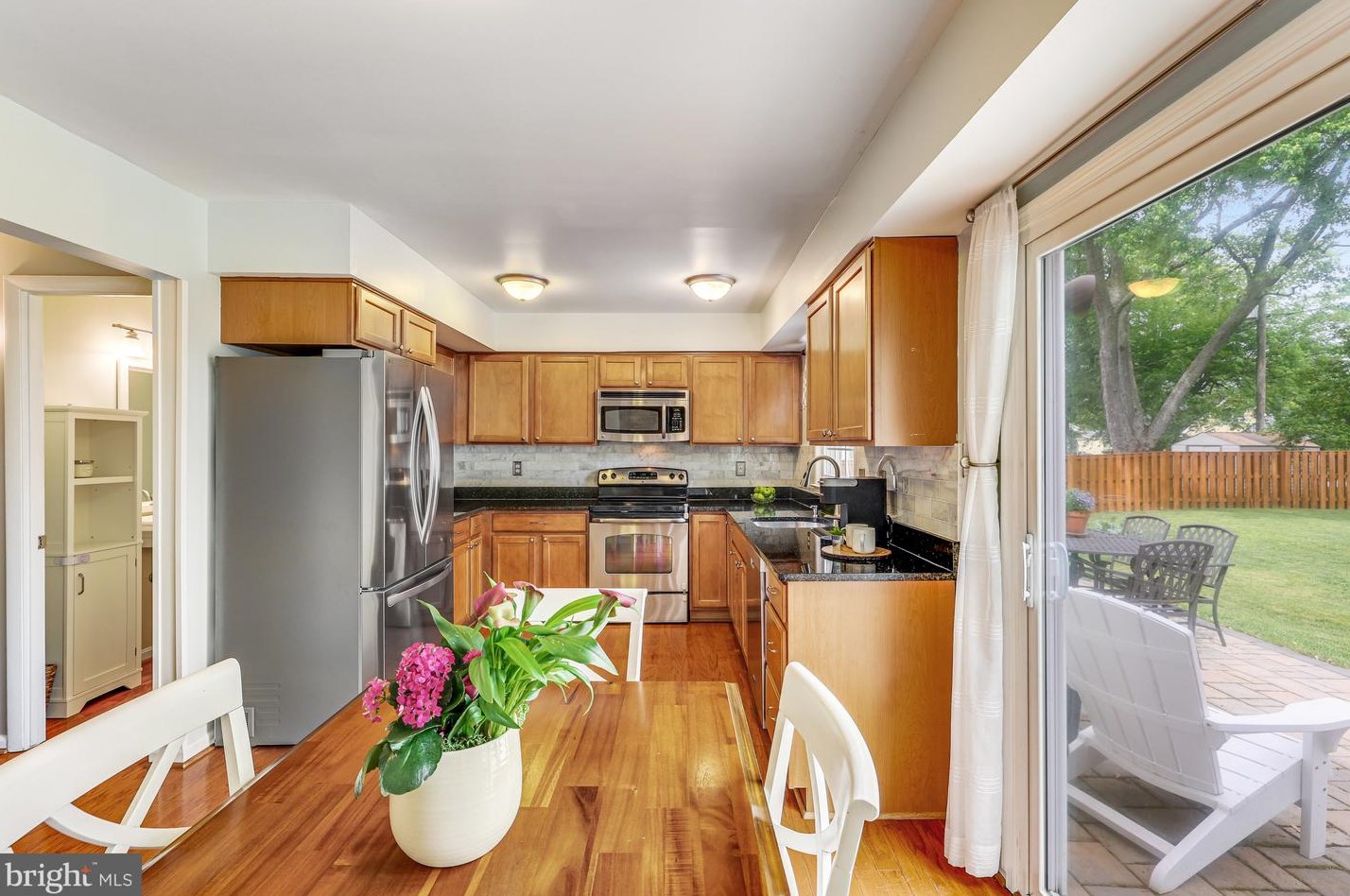 4350 Majestic Ln, Fairfax VA  22033-3502 exterior