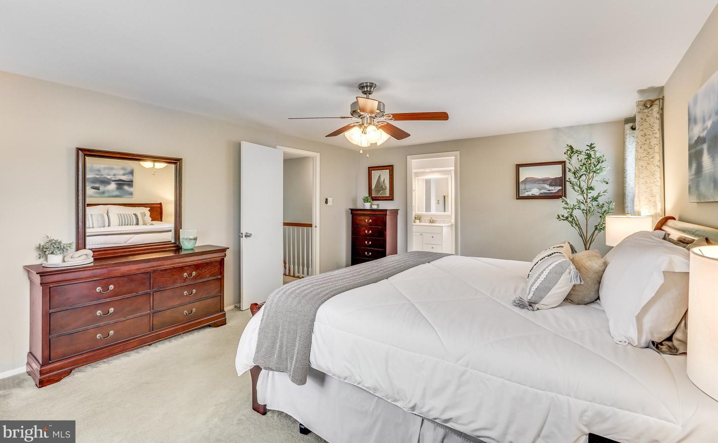 4350 Majestic Ln, Fairfax VA  22033-3502 exterior