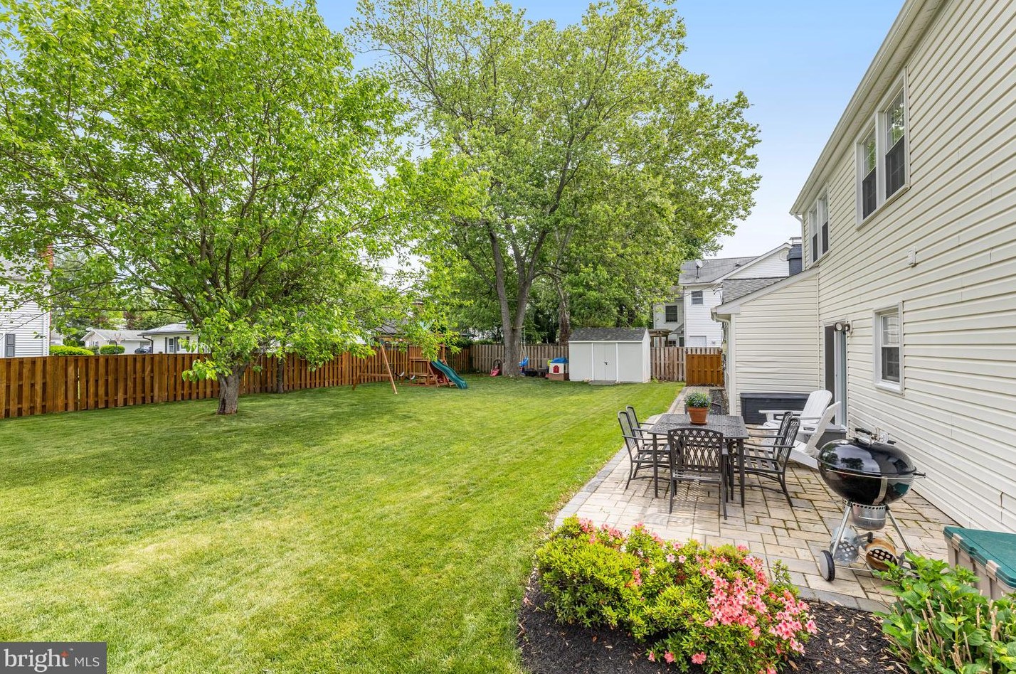 4350 Majestic Ln, Fairfax VA  22033-3502 exterior