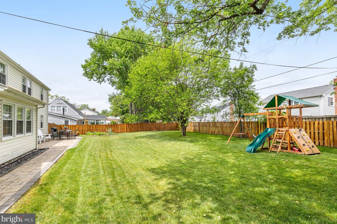 4350 Majestic Ln, Fairfax VA  22033-3502 exterior