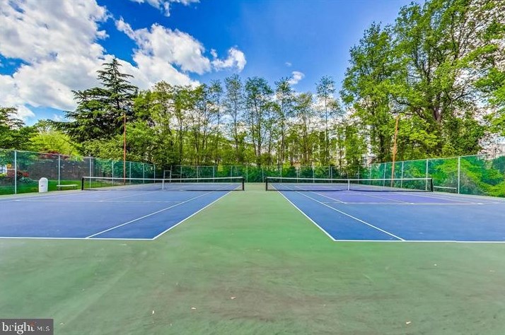 7640 Tremayne Pl, Mc Lean VA  22102-7615 exterior