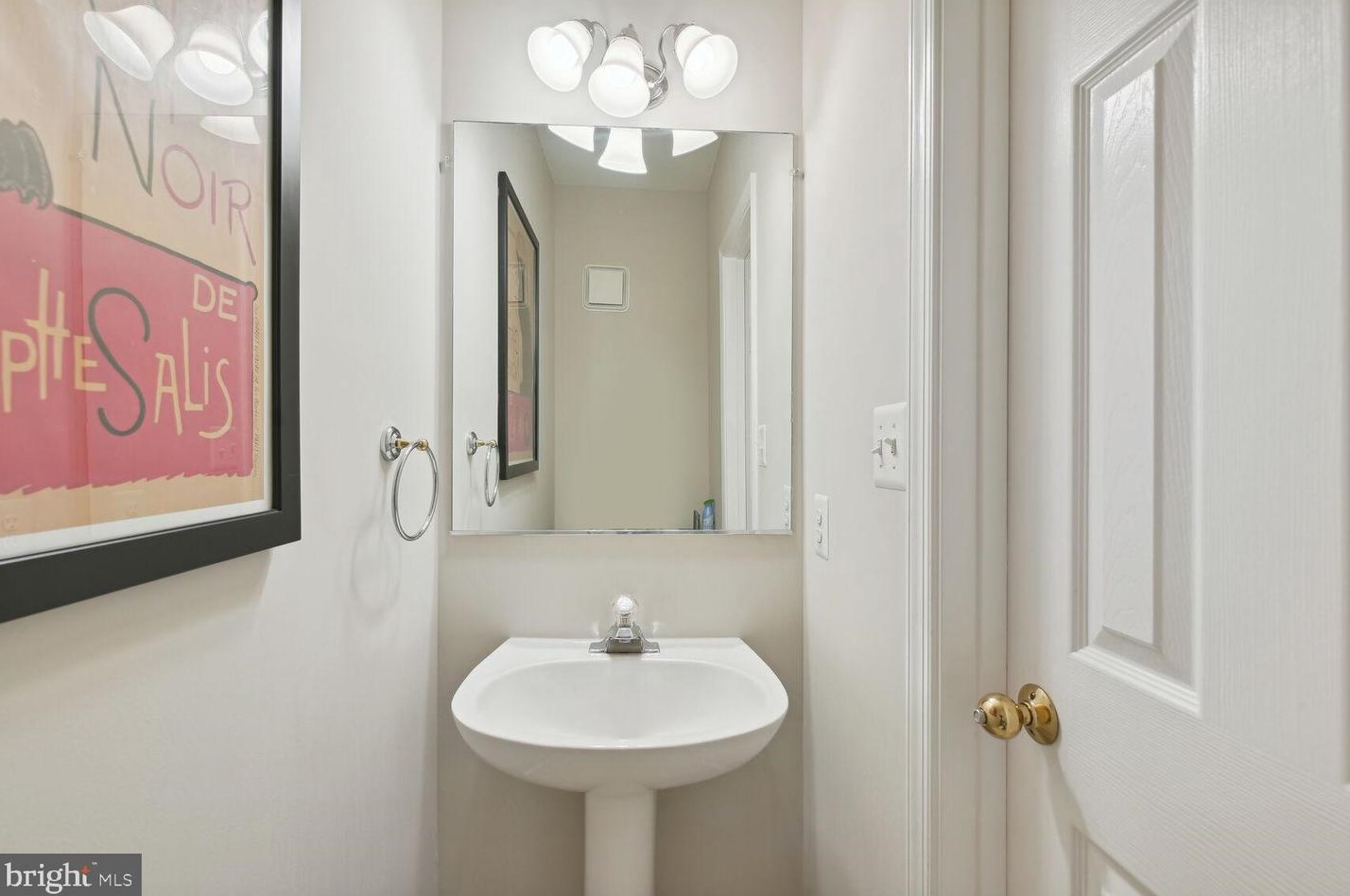 6206 Littlethorpe Ln, Alexandria VA 22315-3700 exterior