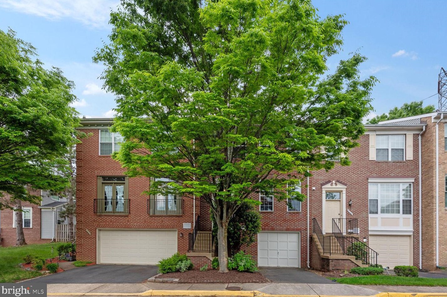 6206 Littlethorpe Ln, Alexandria VA 22315-3700 exterior