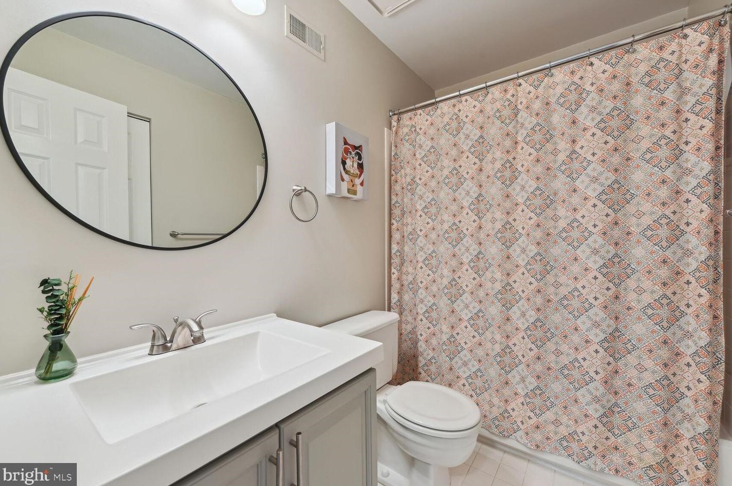 6206 Littlethorpe Ln, Alexandria VA 22315-3700 exterior