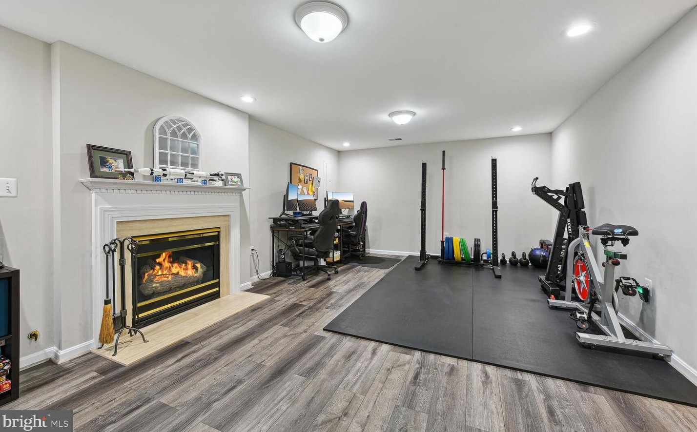 6206 Littlethorpe Ln, Alexandria VA 22315-3700 exterior