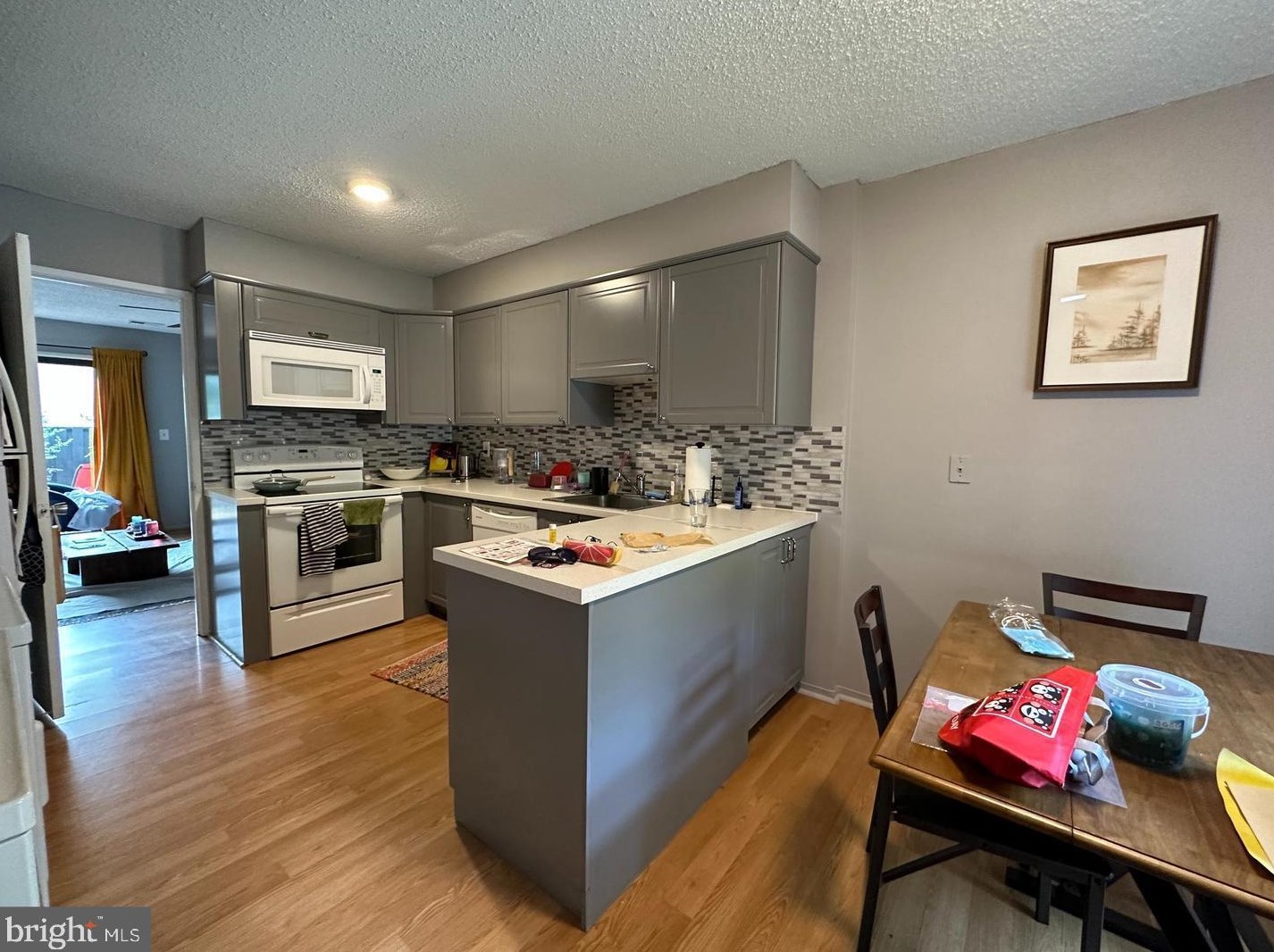 2215 Cartwright Pl, Herndon VA  20191-1909 exterior