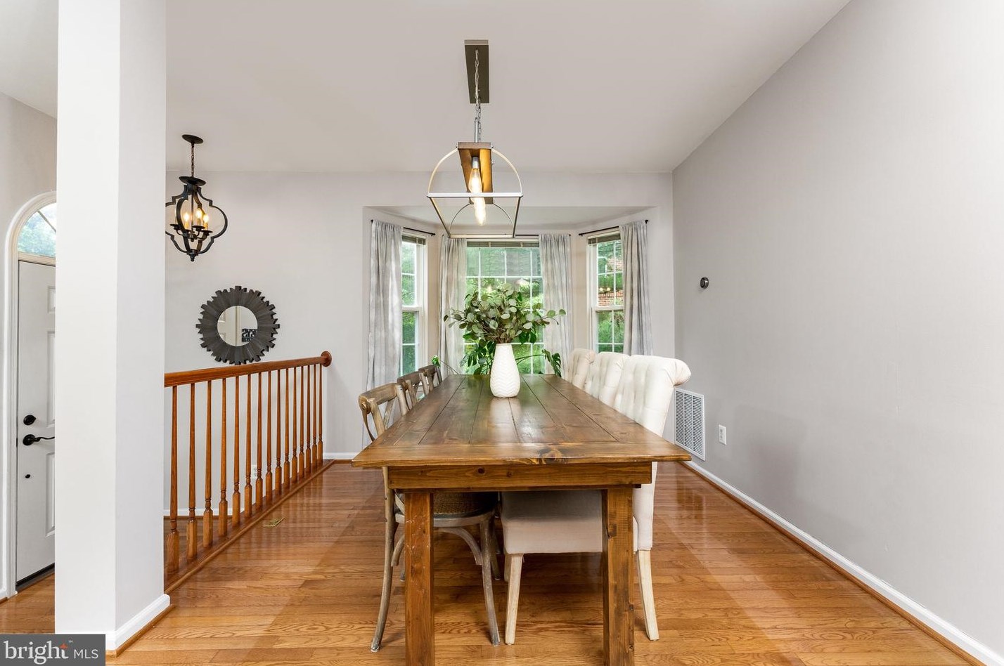 12464 Casbeer Dr, Fairfax VA  22033-4387 exterior