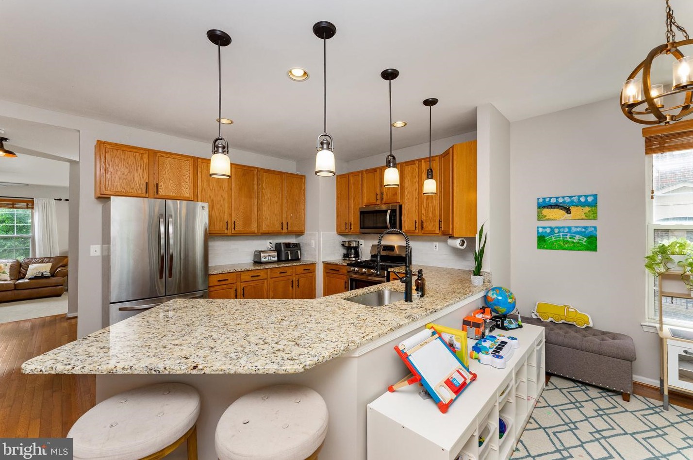 12464 Casbeer Dr, Fairfax VA  22033-4387 exterior