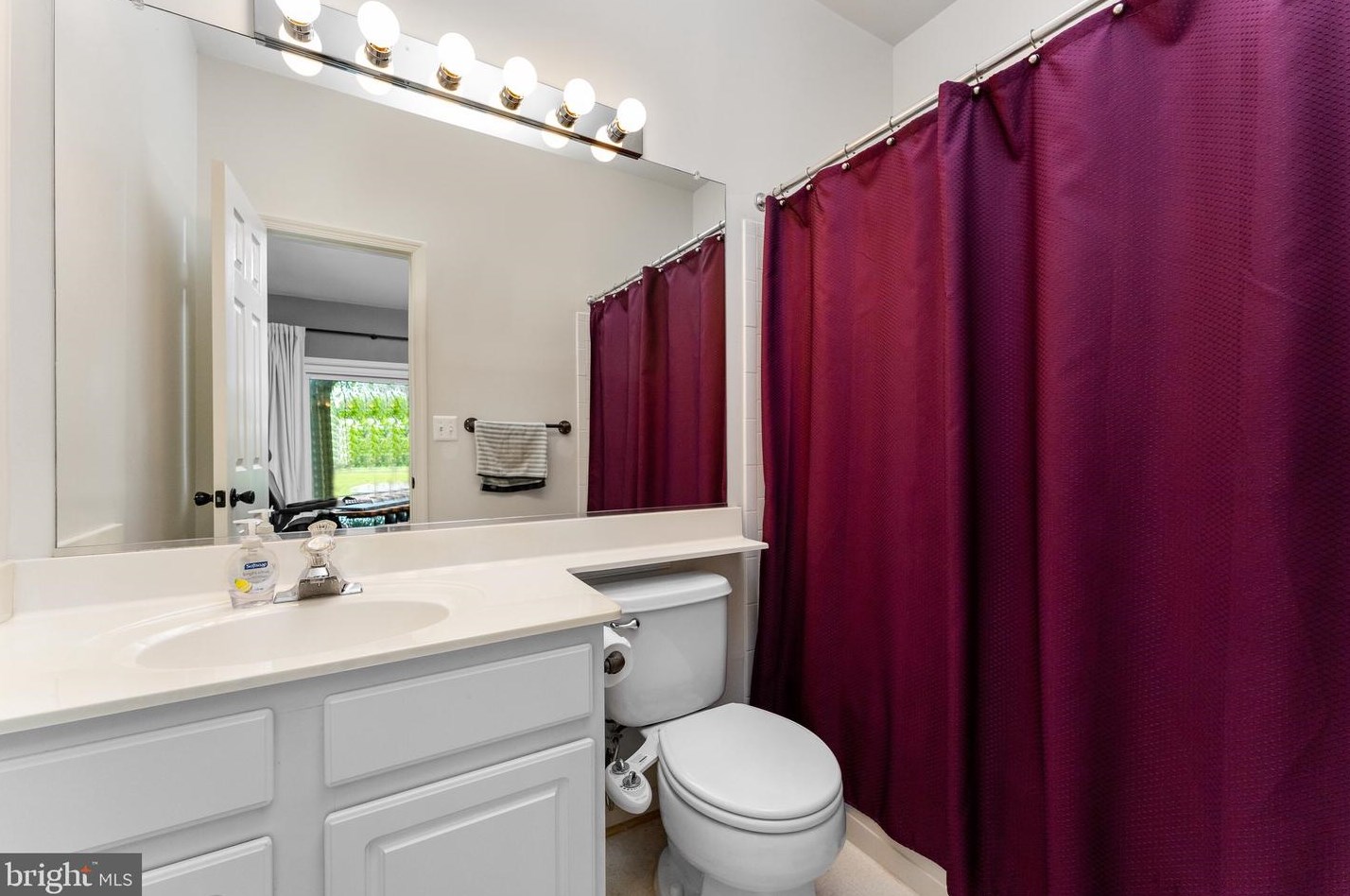 12464 Casbeer Dr, Fairfax VA  22033-4387 exterior