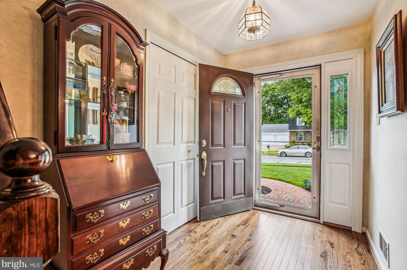 6142 Franconia Sta Ln, Alexandria VA 22310-2522 exterior