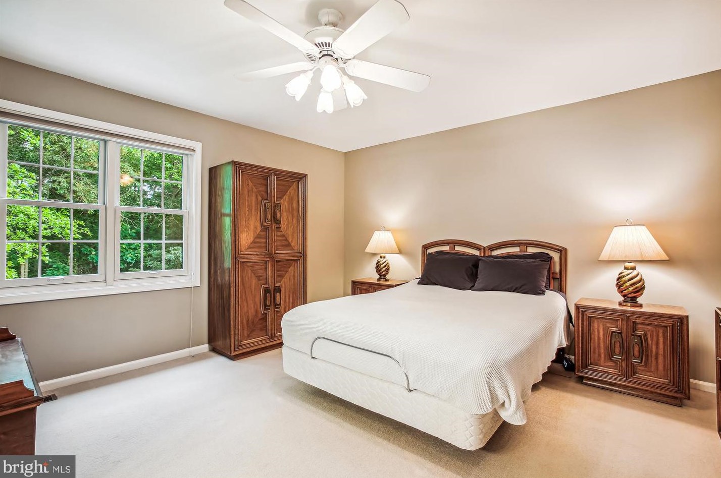 6142 Franconia Sta Ln, Alexandria VA 22310-2522 exterior