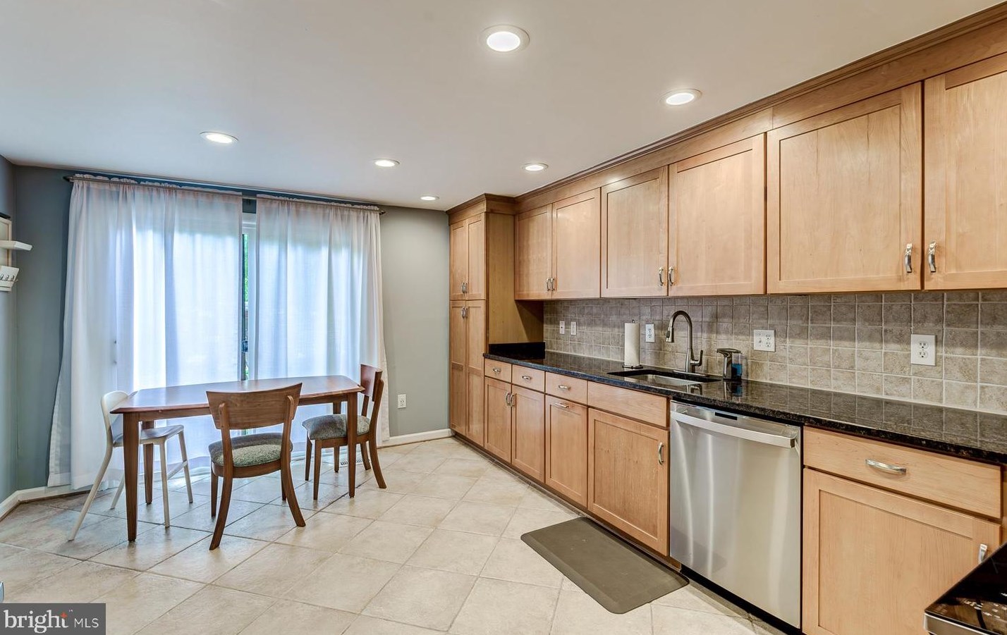 3189 Colchester Brook Ln, Fairfax VA  22031-2608 exterior