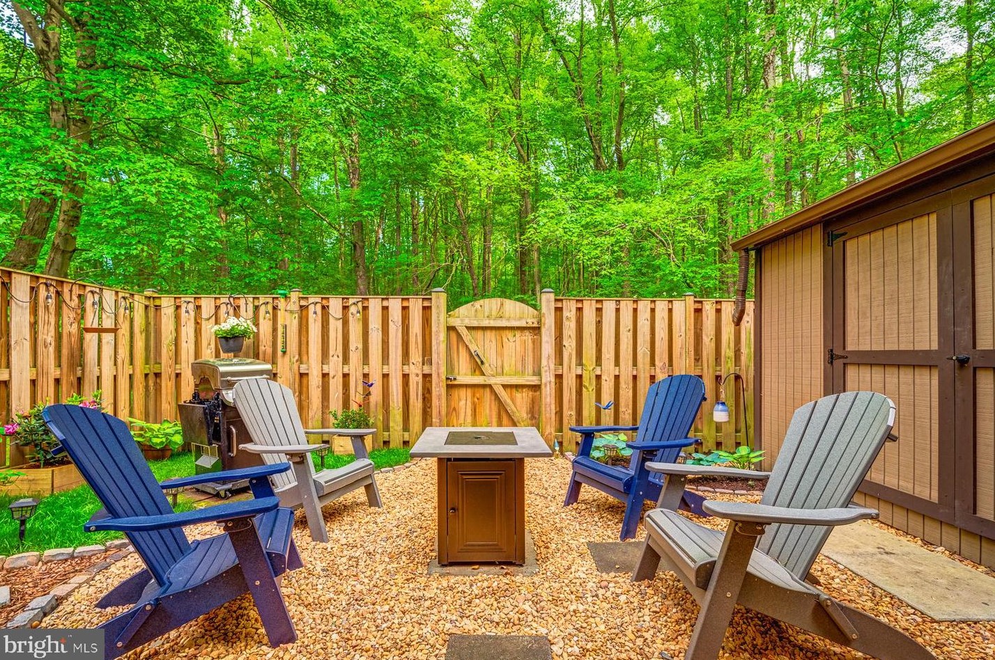 3189 Colchester Brook Ln, Fairfax VA  22031-2608 exterior