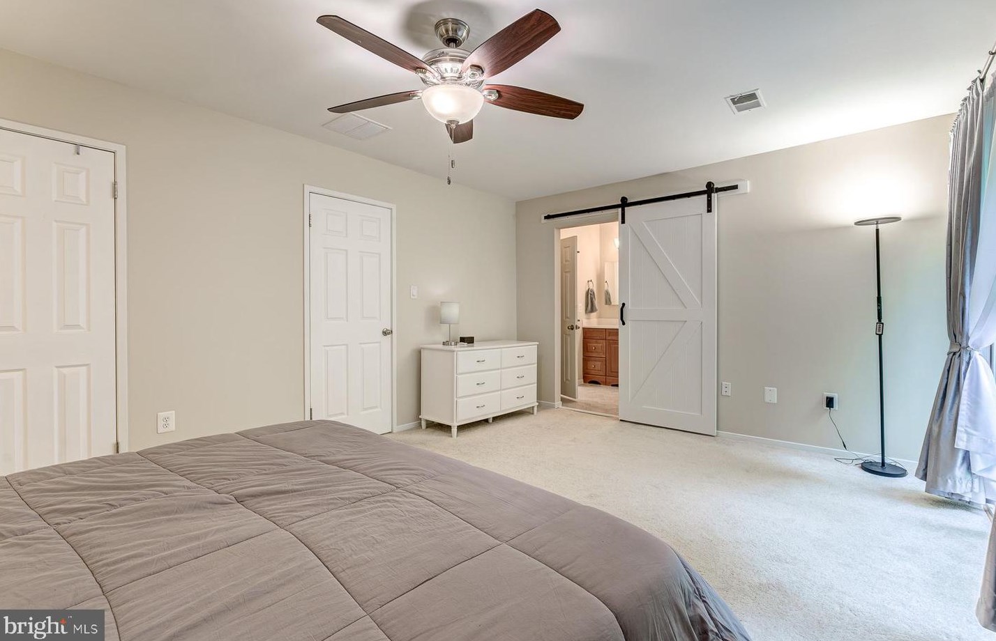 3189 Colchester Brook Ln, Fairfax VA  22031-2608 exterior