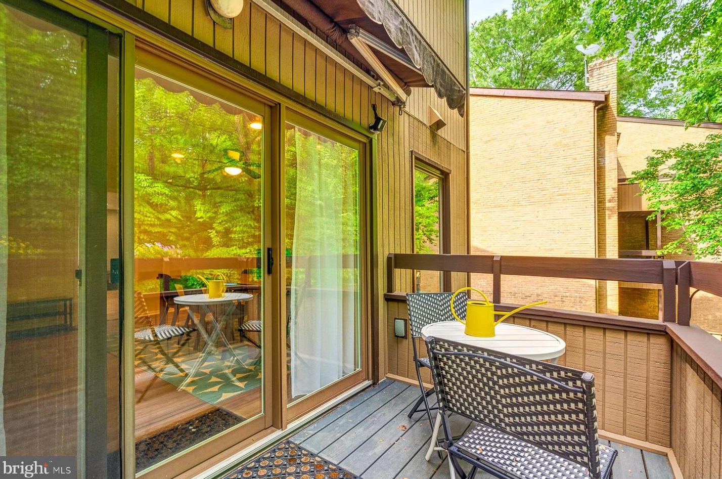 3189 Colchester Brook Ln, Fairfax VA  22031-2608 exterior