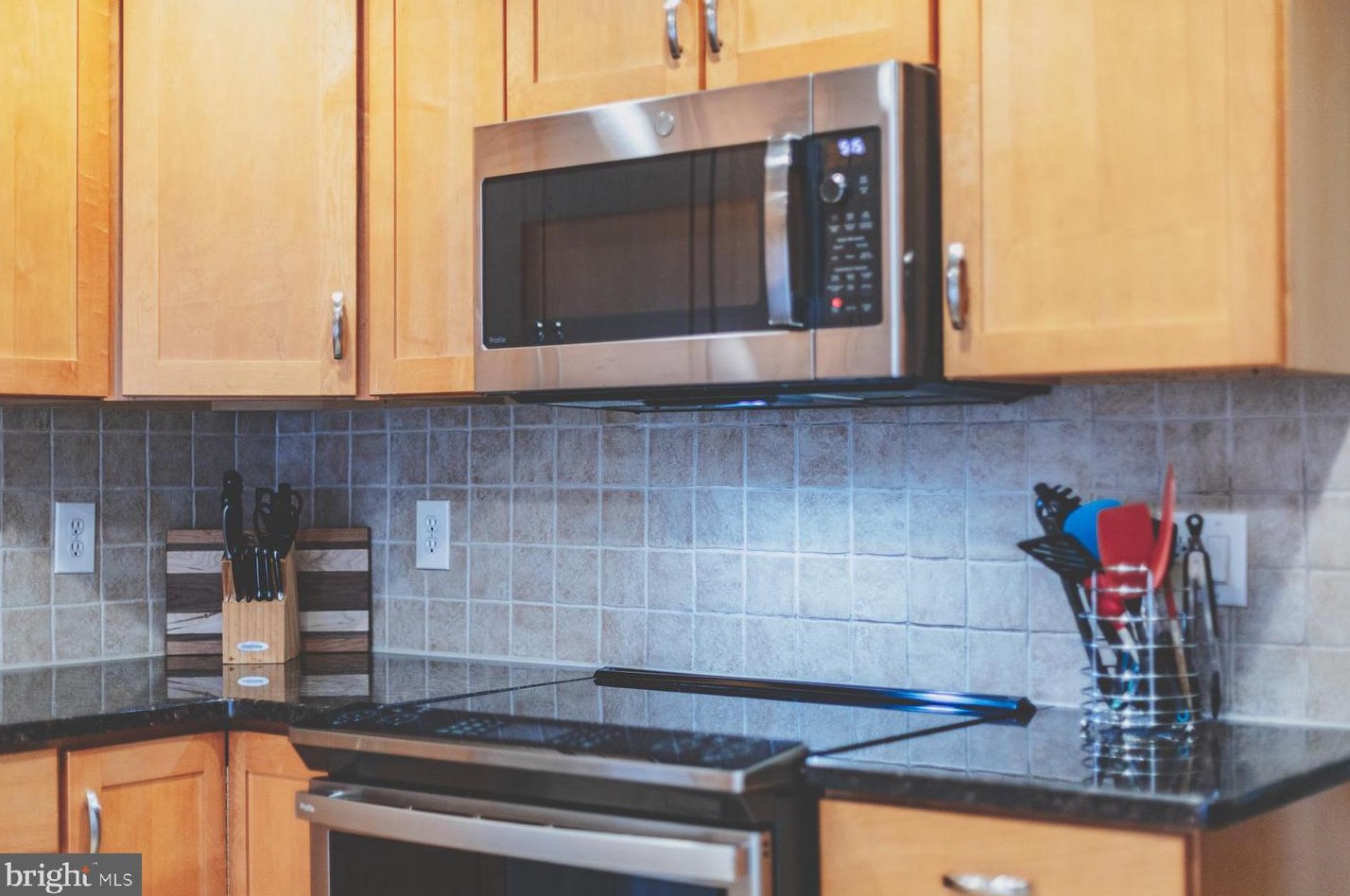 3189 Colchester Brook Ln, Fairfax VA  22031-2608 exterior