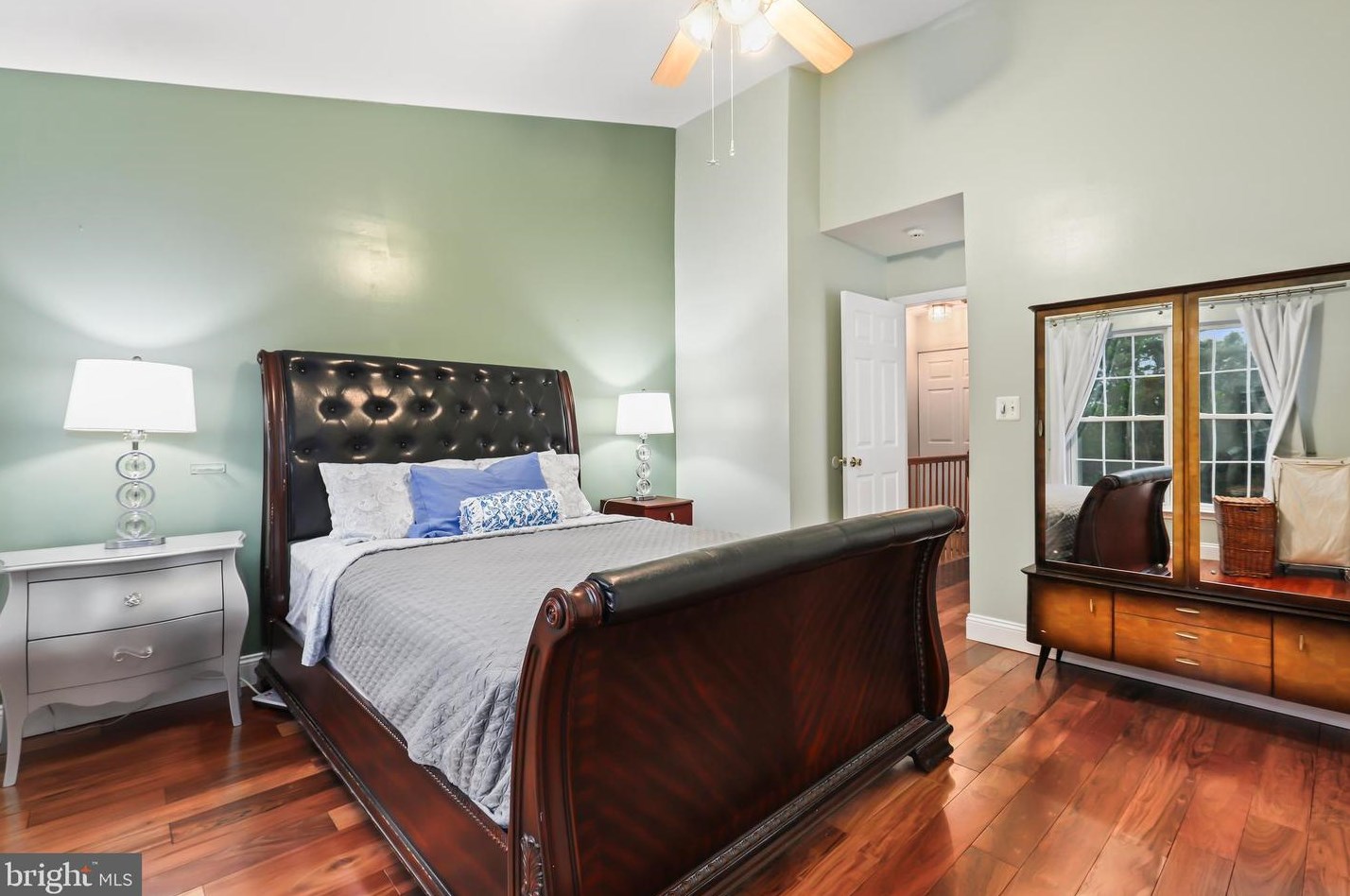 8516 Towne Mnr Ct, Alexandria VA 22309-4504 exterior