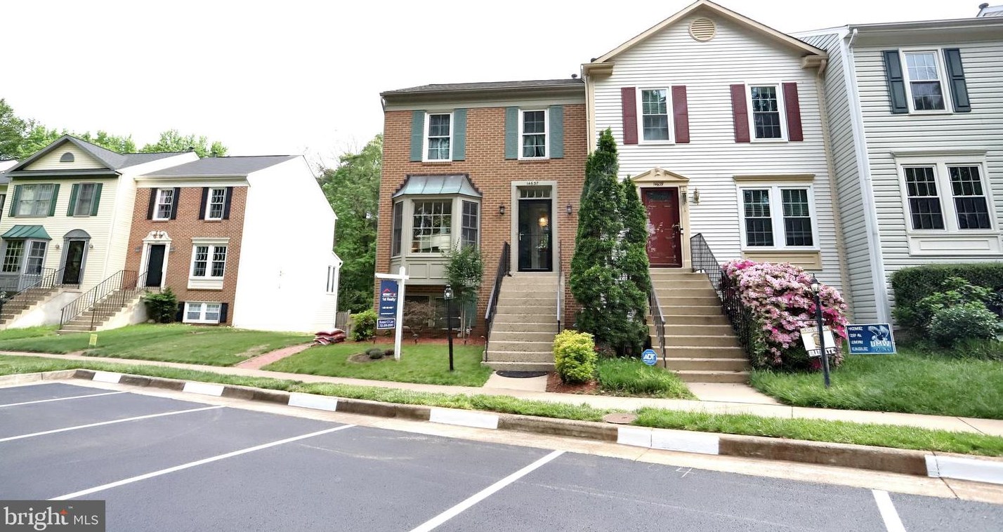 14637 Battery Ridge Ln, Centreville VA  20120-2889 exterior