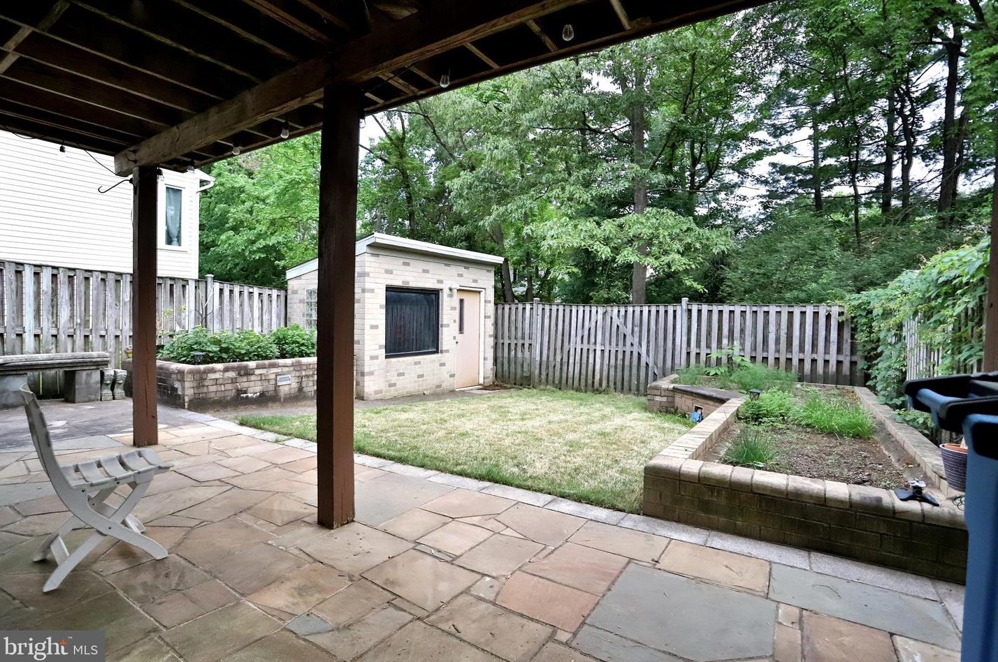 14637 Battery Ridge Ln, Centreville VA  20120-2889 exterior