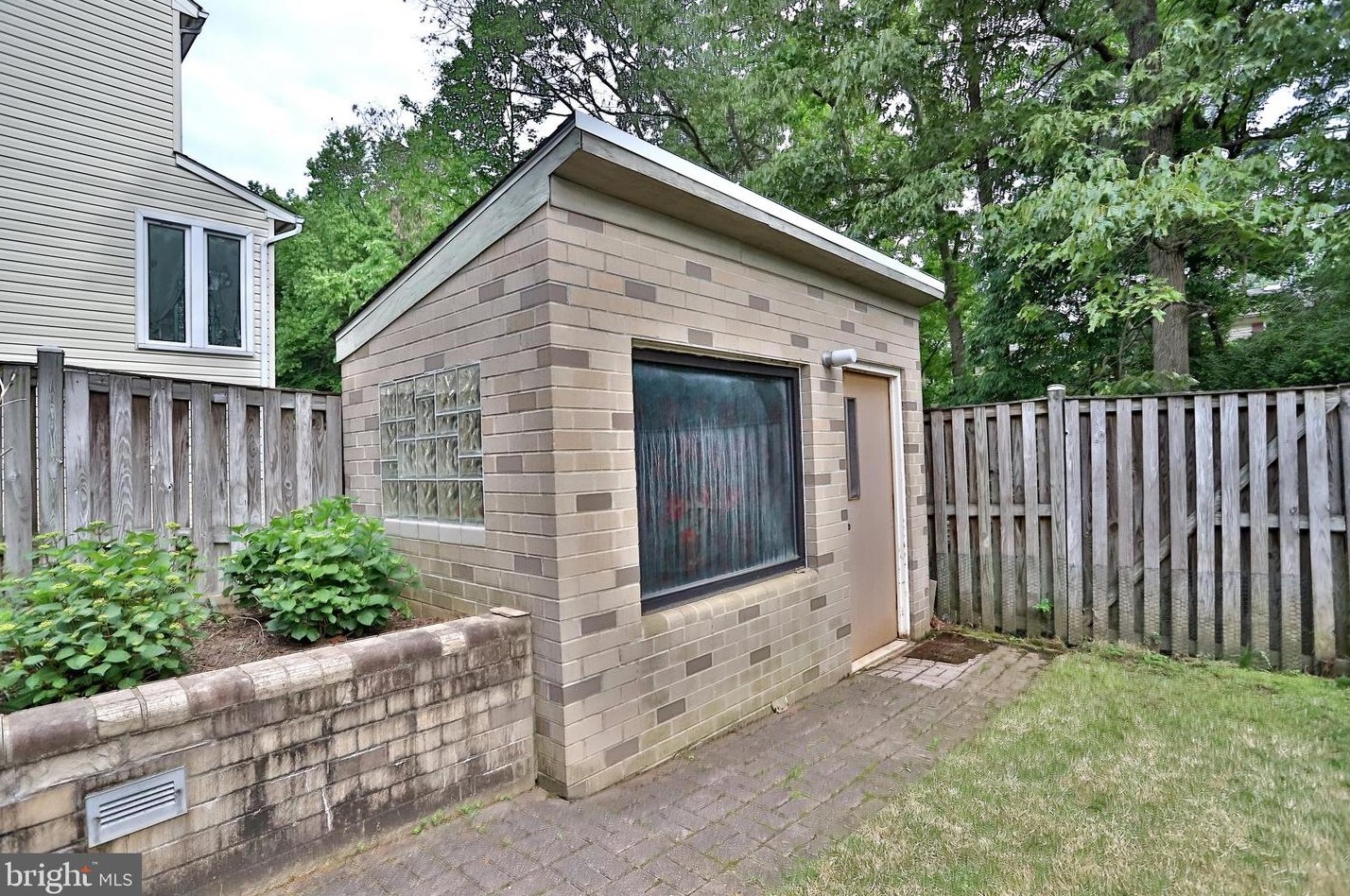 14637 Battery Ridge Ln, Centreville VA  20120-2889 exterior