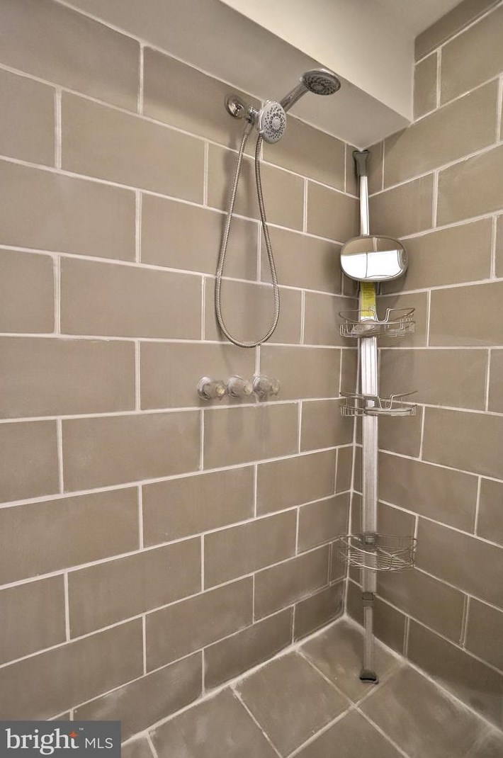 14637 Battery Ridge Ln, Centreville VA  20120-2889 exterior