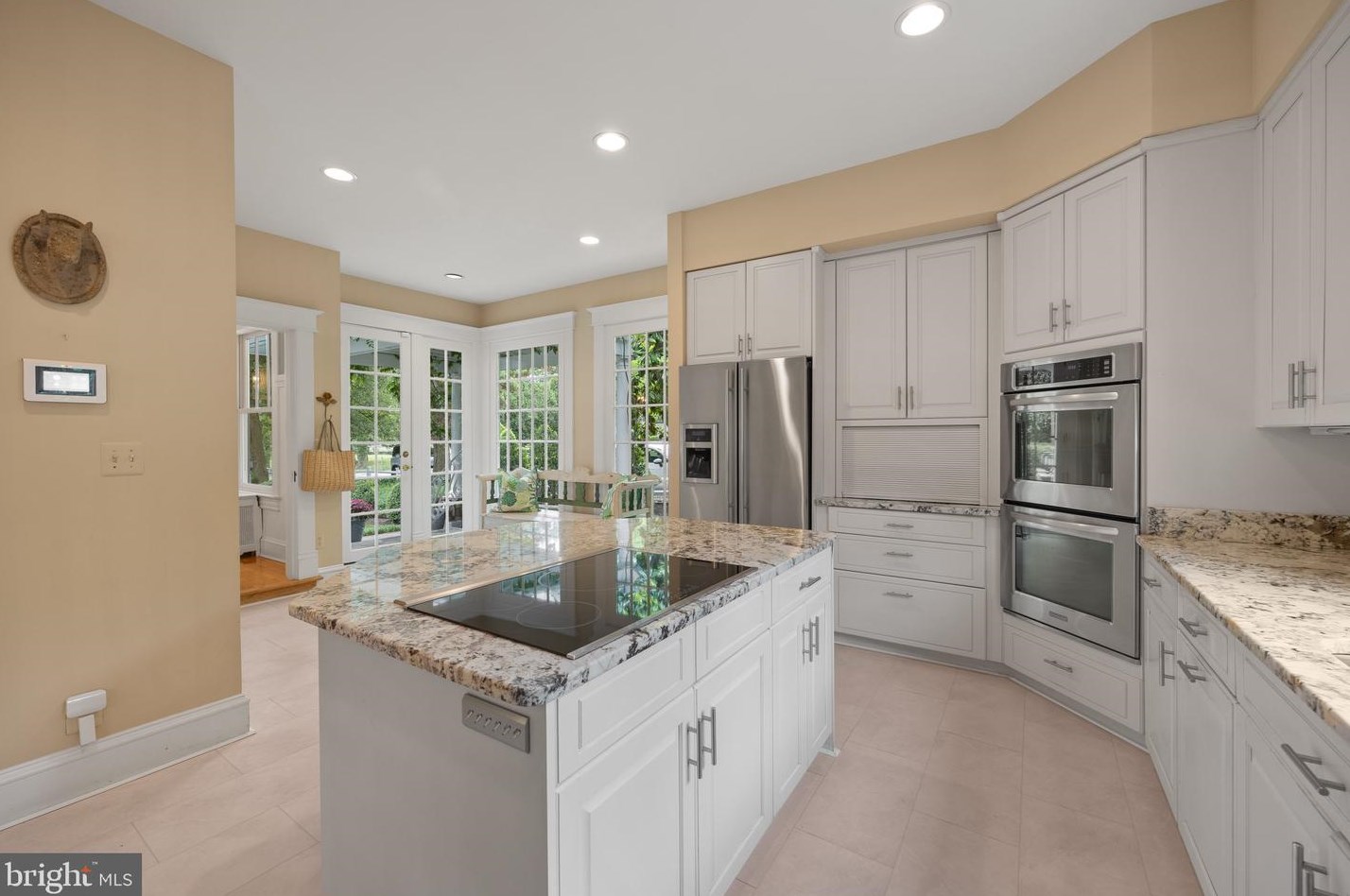 831 Herbert Springs Rd, Alexandria VA 22308-1320 exterior