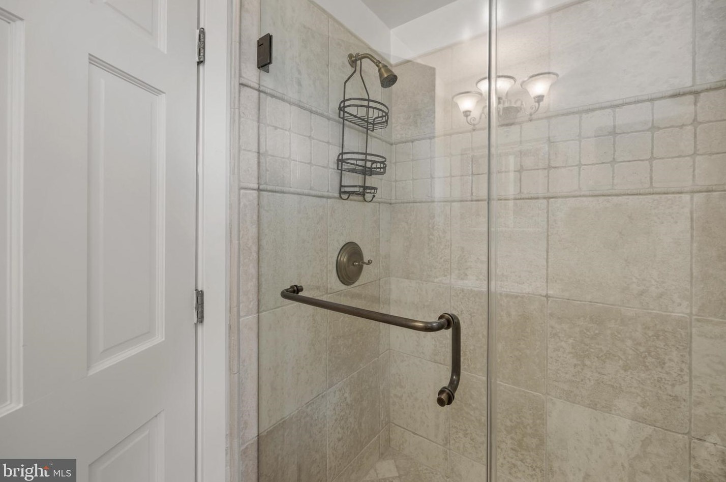 831 Herbert Springs Rd, Alexandria VA 22308-1320 exterior