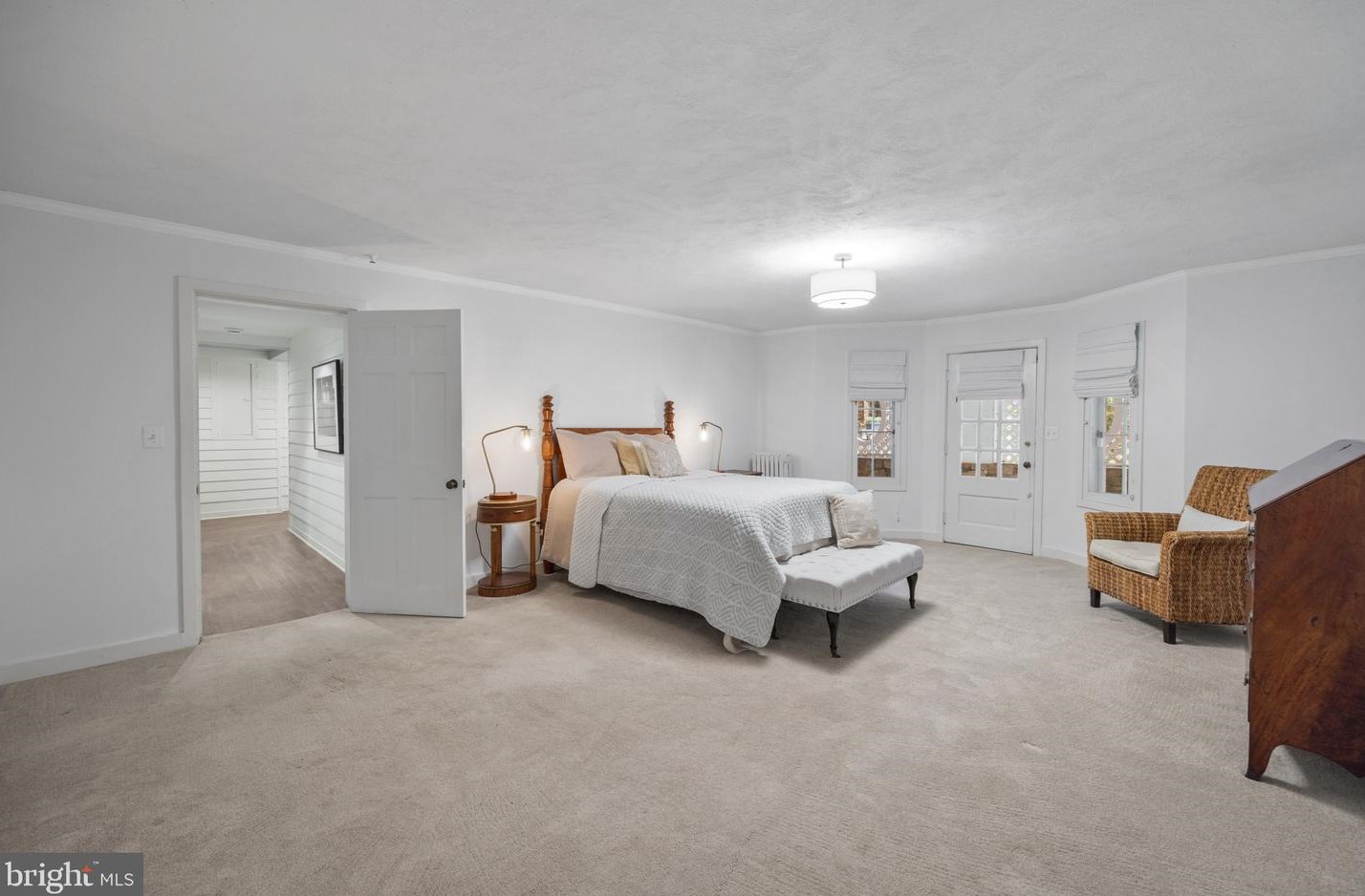 831 Herbert Springs Rd, Alexandria VA 22308-1320 exterior