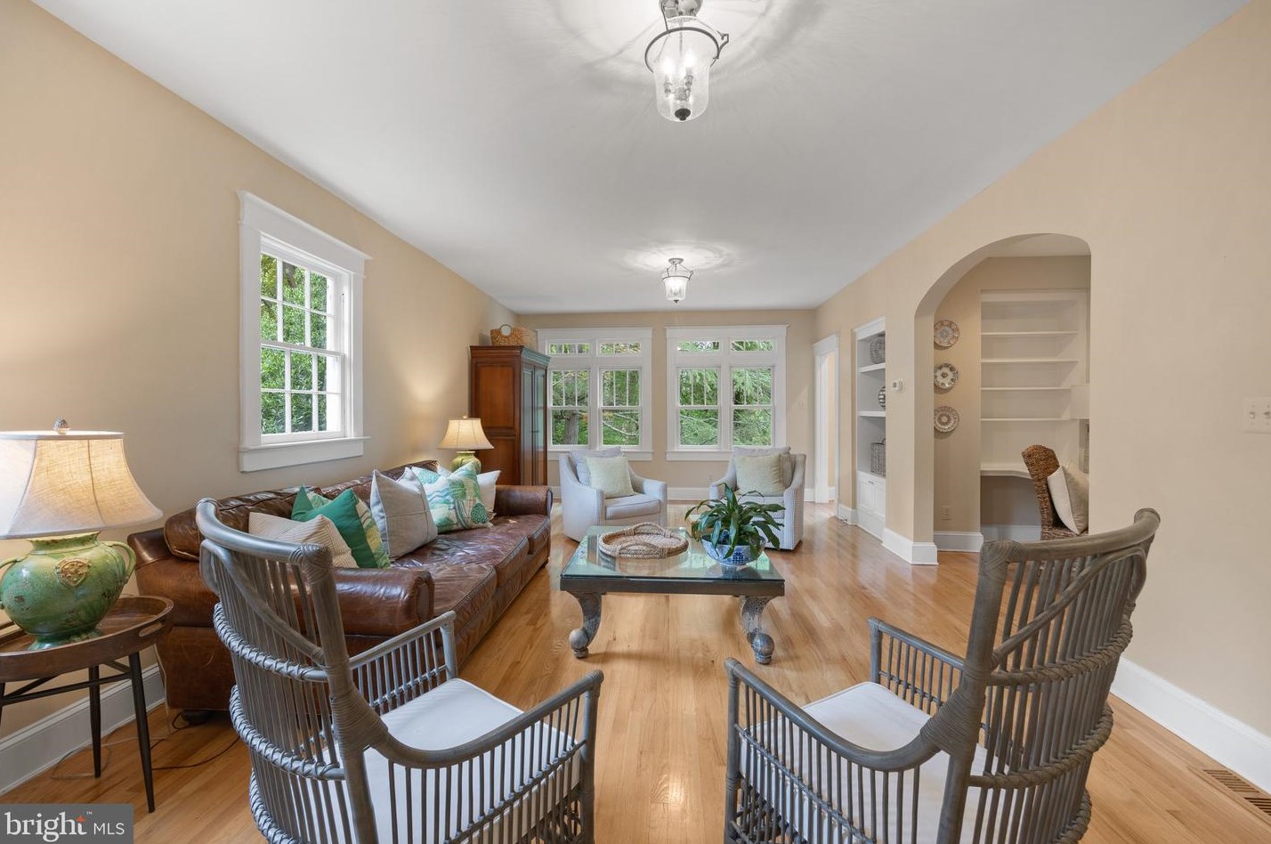 831 Herbert Springs Rd, Alexandria VA 22308-1320 exterior