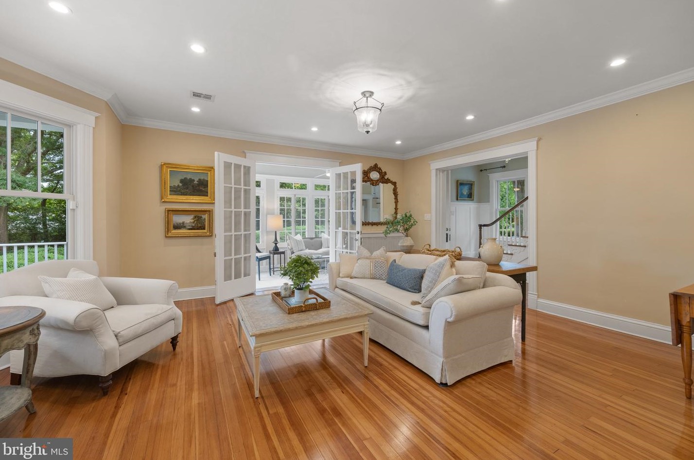 831 Herbert Springs Rd, Alexandria VA 22308-1320 exterior