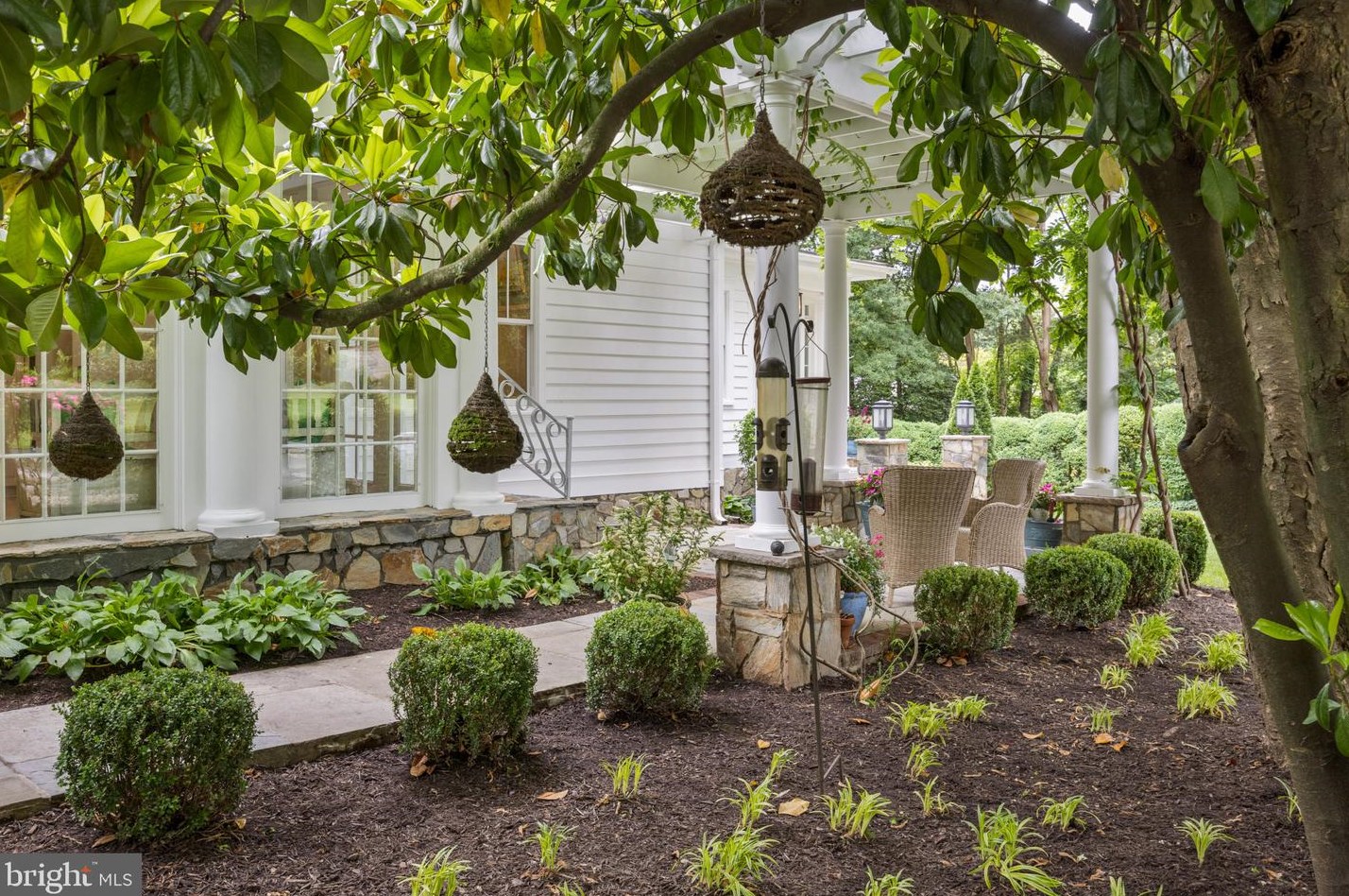 831 Herbert Springs Rd, Alexandria VA 22308-1320 exterior