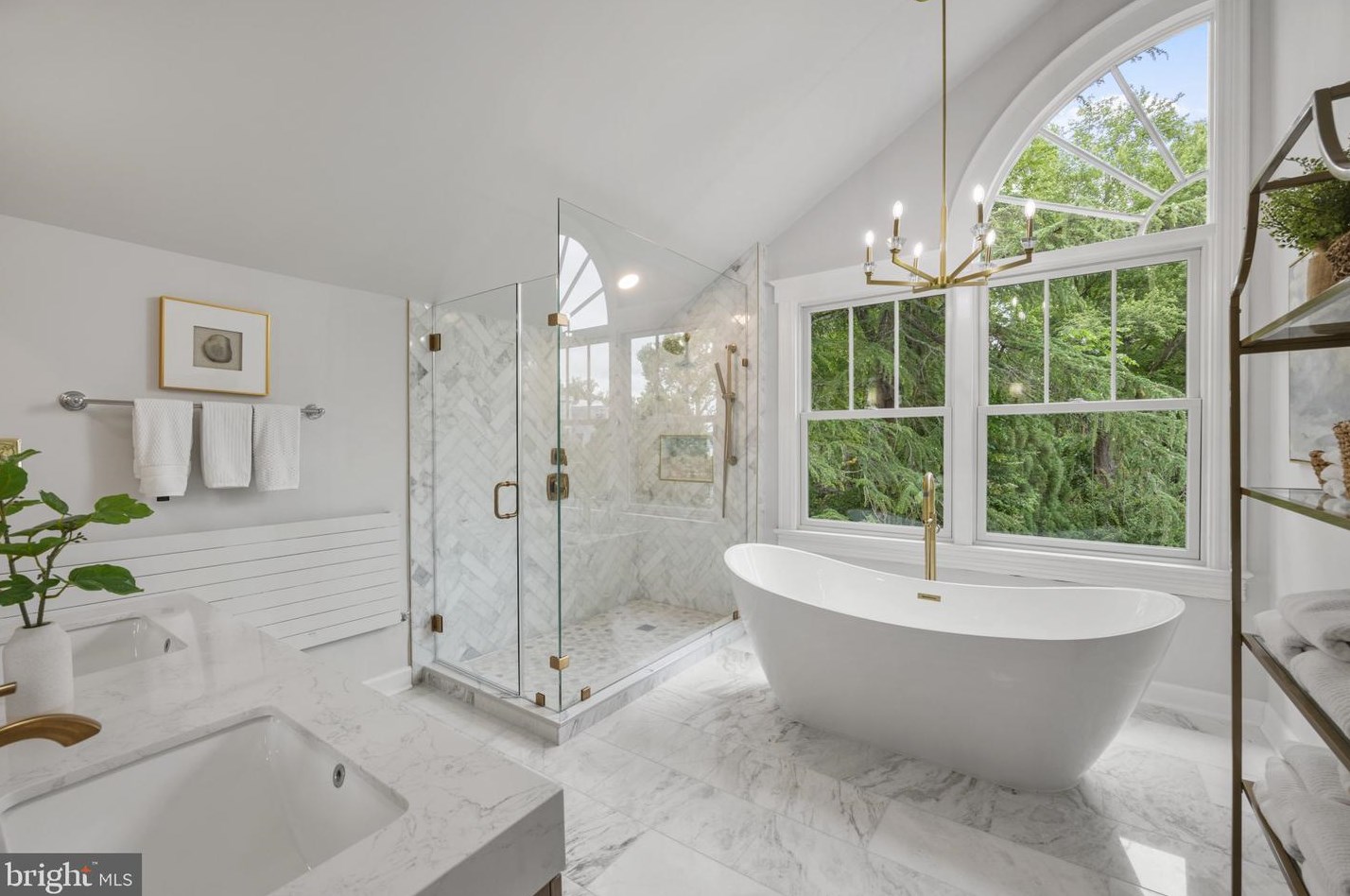 831 Herbert Springs Rd, Alexandria VA 22308-1320 exterior