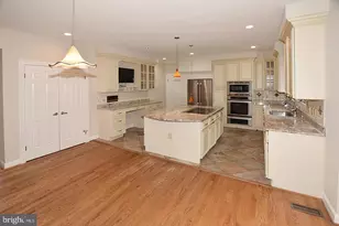 10190 Akhtamar Dr, Great Falls, VA 22066 - Photo 13