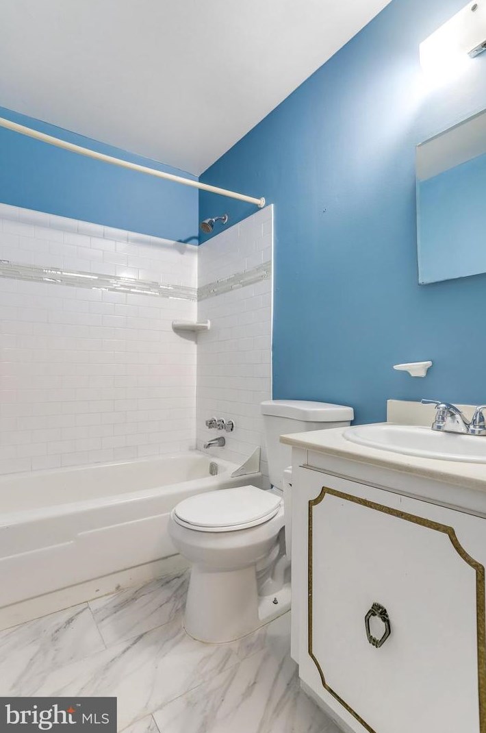 6600 Indian Trl Ct, Alexandria VA 22310-2411 exterior