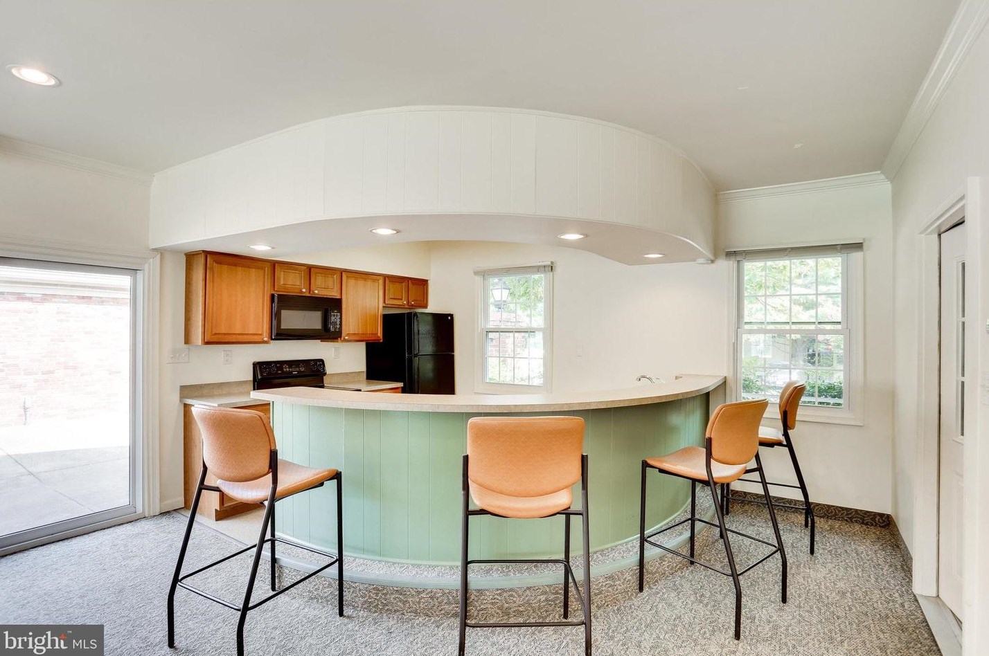 8360 Dunham Ct, Springfield VA  22152-1122 exterior