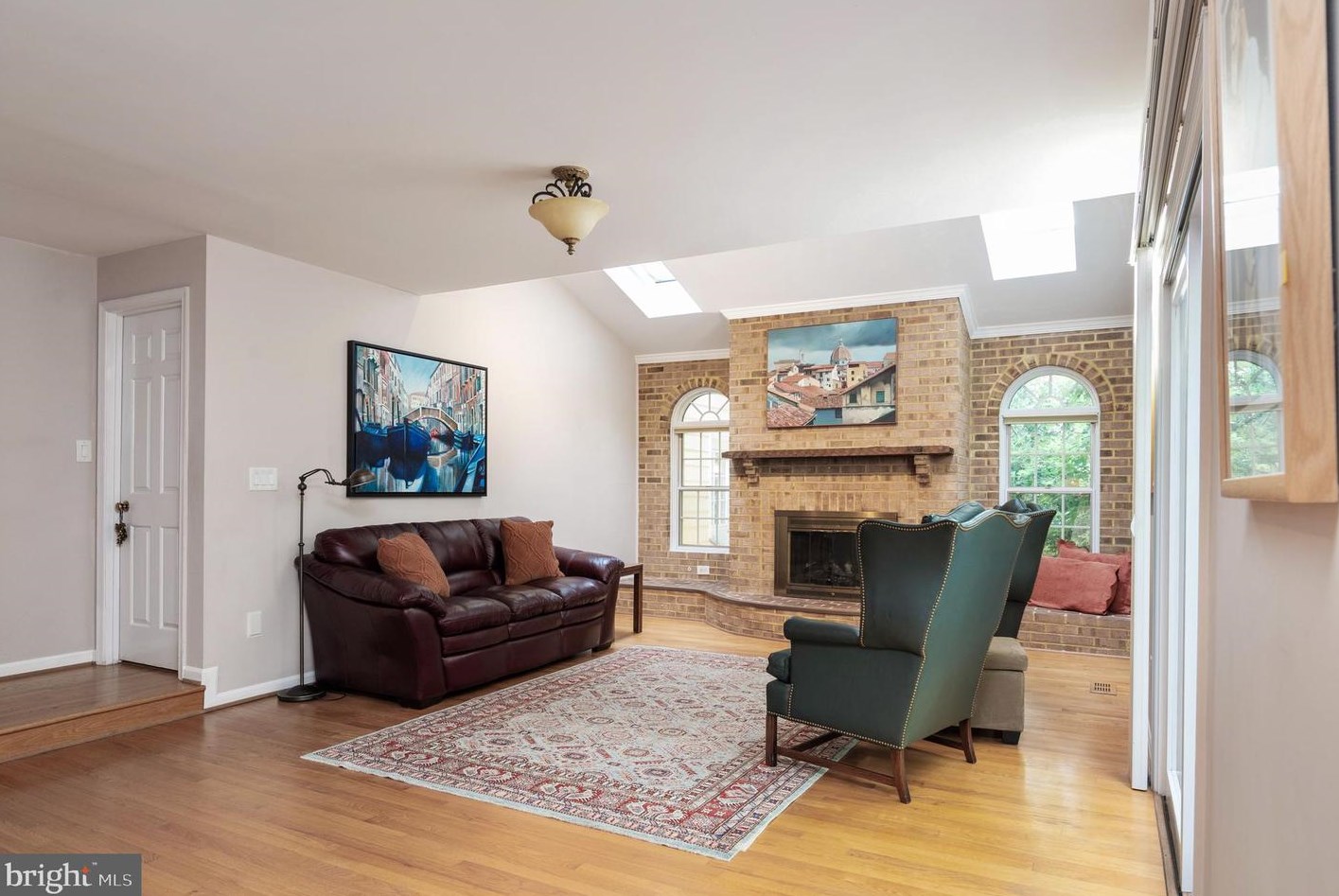 5306 Mt Vernon Memorial Hwy, Alexandria VA 22309-3324 exterior